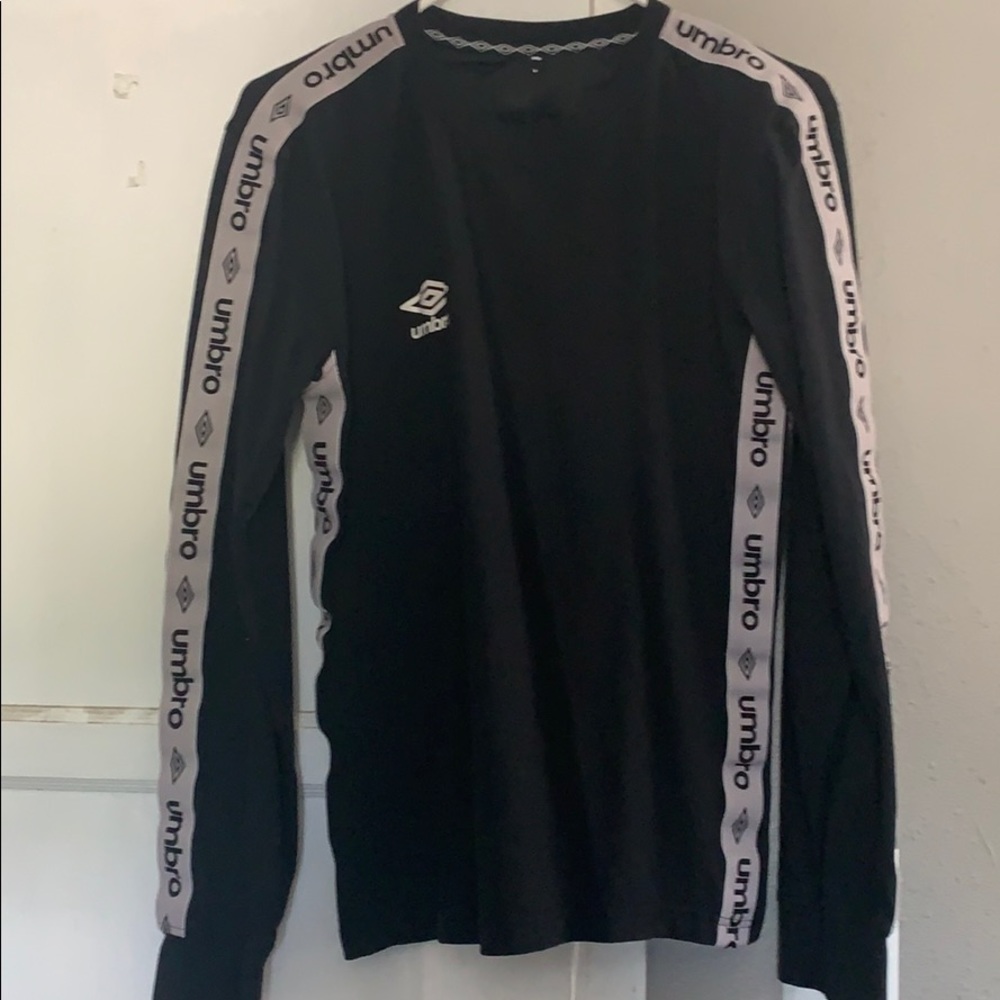 Umbro long sleeve shirt.